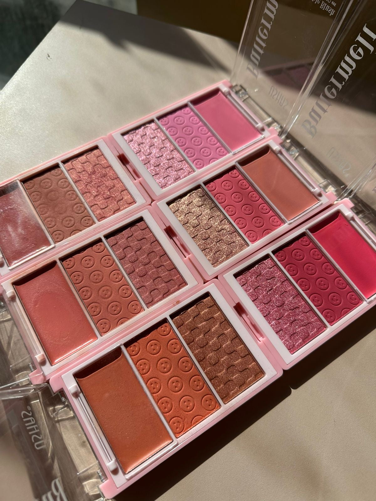 Paleta Trío de Rubor Buttermelt Ushas